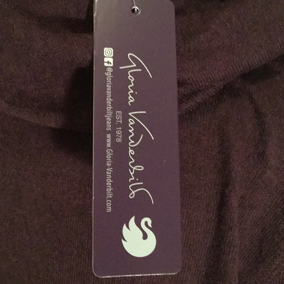 Gloria Vanderbilt Turtleneck Sweater - Picture 4 of 6